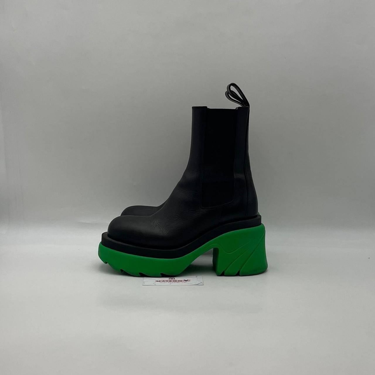 WhatsApp-Image-2025-01-16-at-16.53.38-3 Bottega – Image 1