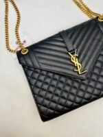 Saint Laurent – Image 3