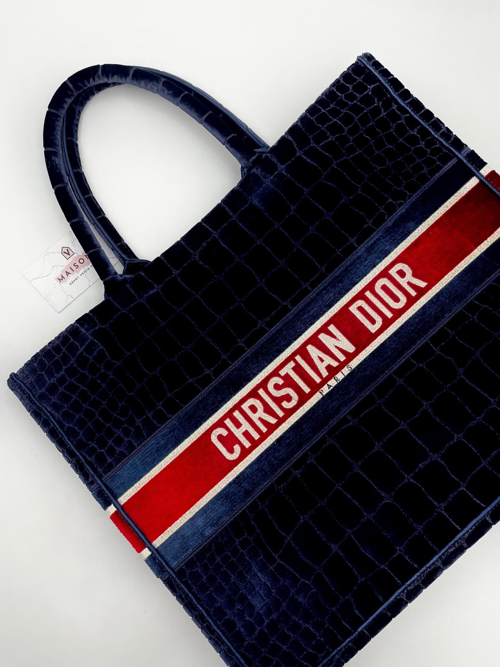 WhatsApp Image 2025-04-04 at 10.30.17 (9) CHRISTIAN DIOR – Image 1