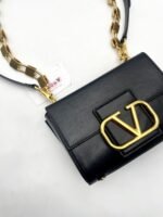 VALENTINO – Image 2