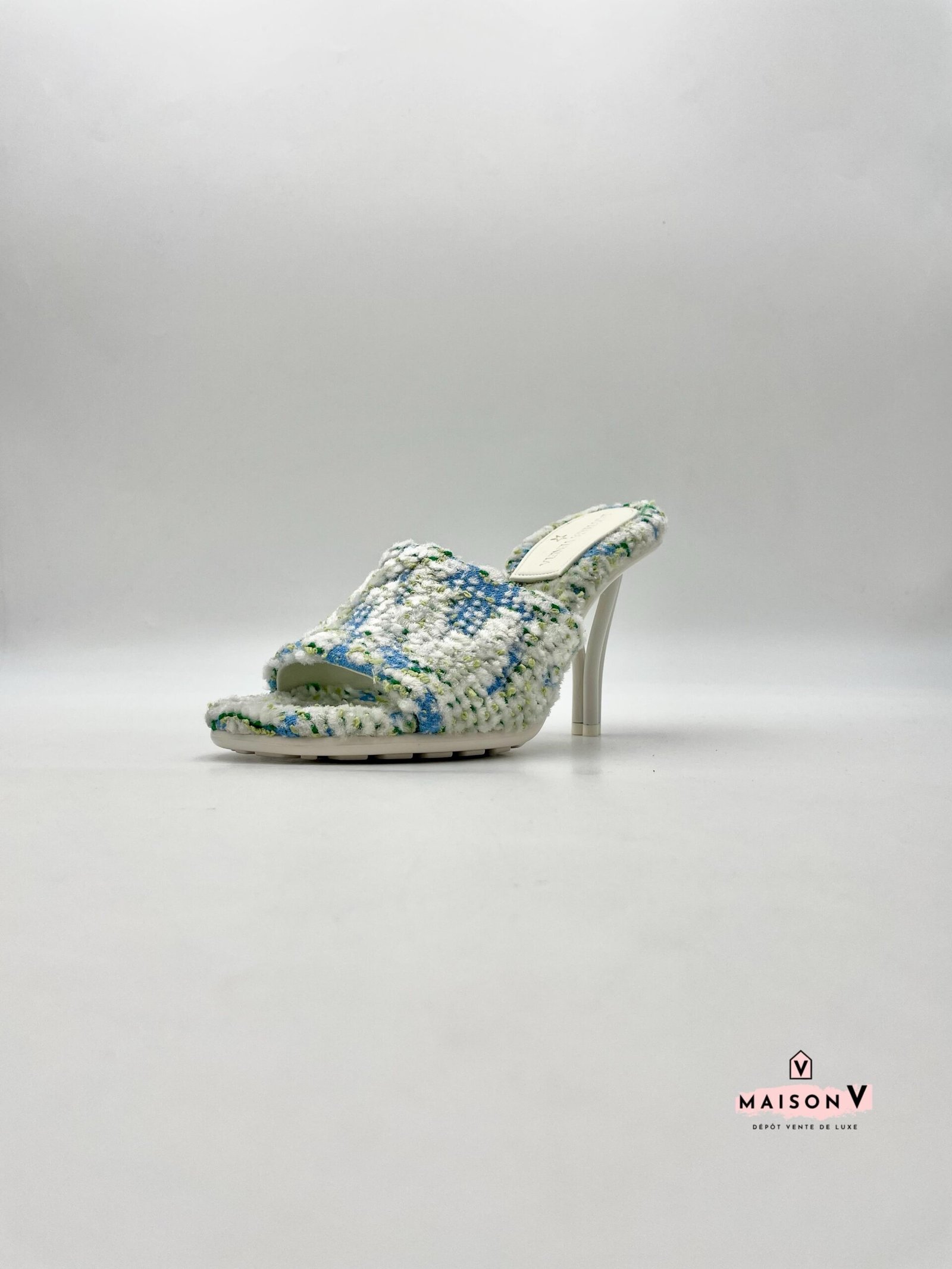 WhatsApp Image 2025-09-17 at 13.35.52 BOTTEGA – Image 1