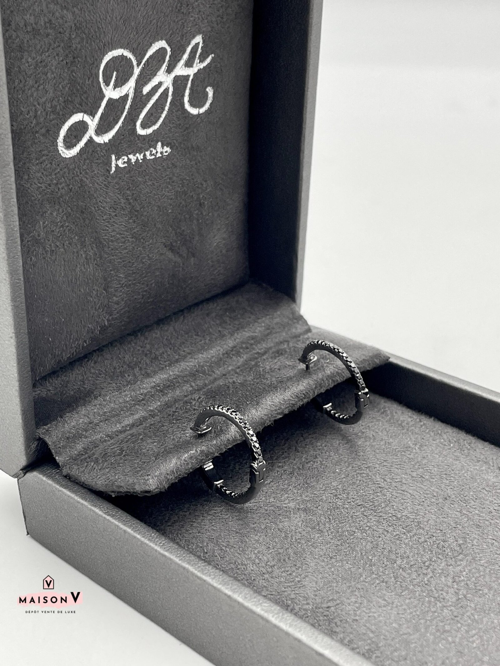 WhatsApp Image 2025-09-30 at 17.26.02 TAMENGO – Image 1