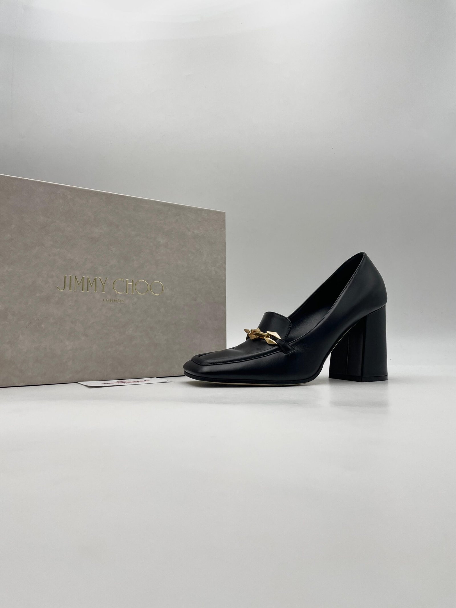 WhatsApp Image 2025-10-02 at 16.34.36 JIMMY CHOO – Image 1