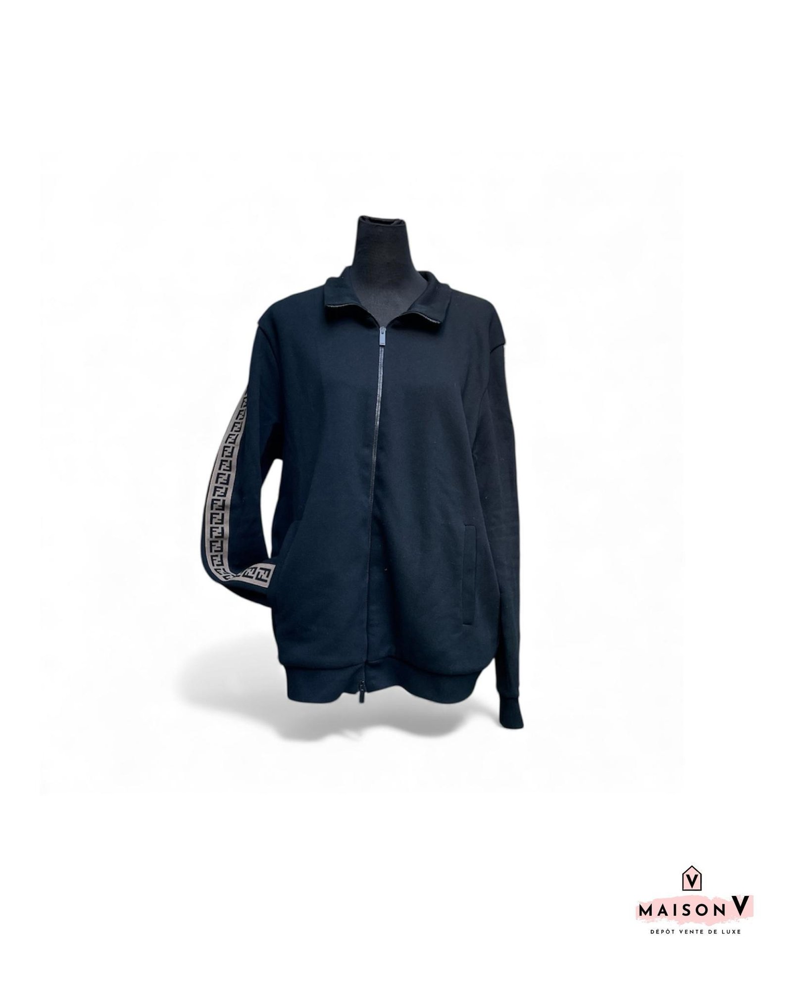 WhatsApp Image 2025-12-03 at 11.08.25 (3) FENDI – Image 1