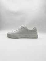 GIVENCHY – Image 2