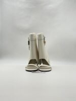 GIVENCHY – Image 2