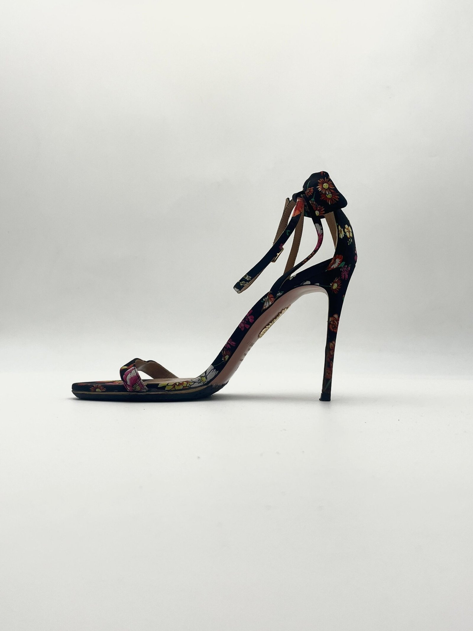 WhatsApp Image 2026-04-10 at 15.25.47 (1) AQUAZZURA – Image 1