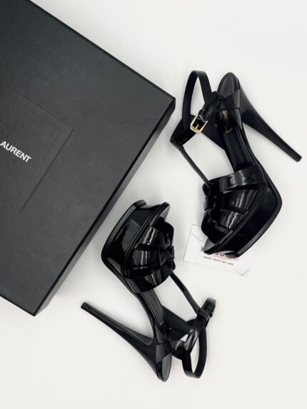 SAINT LAURENT