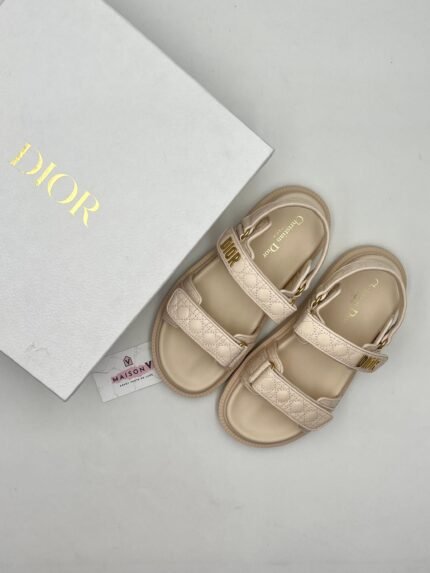 DIOR