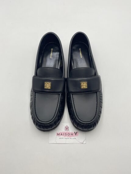GIVENCHY